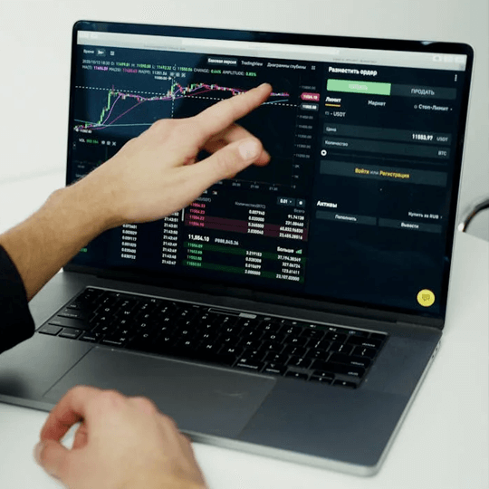 Redmont Valnex performance analytics illustration